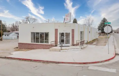 Turnkey Restaurant with Apartment