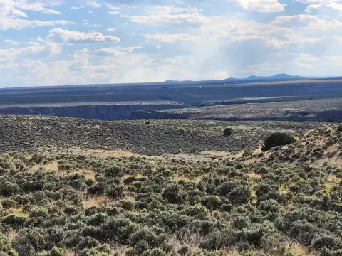 Land with Panoramic Mountain Views