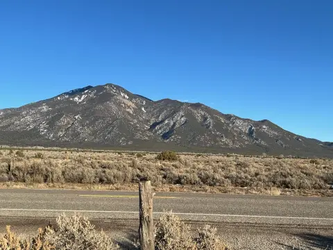 Taos Land with Mountain Views