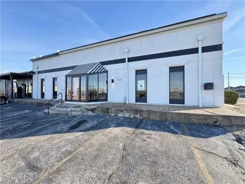 Professional Office Suite in Rogers