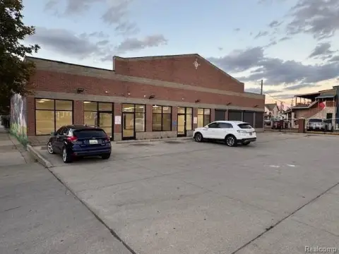 Detroit Retail Strip Center