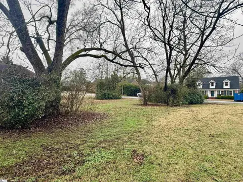 Residential Lot in Clinton, SC