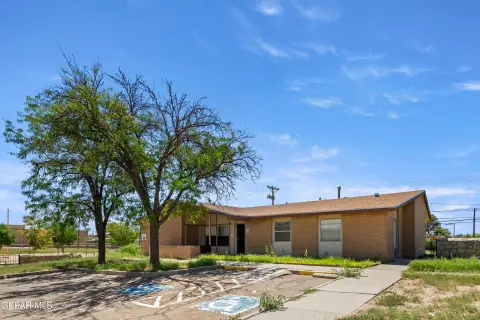 Multi-Tenant Property in El Paso