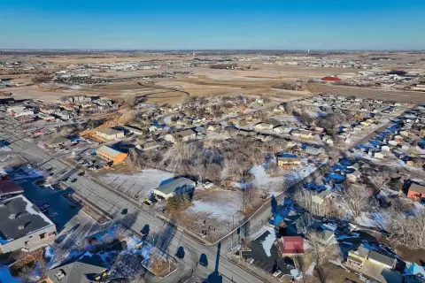 Commercial Lot in Growing Tea