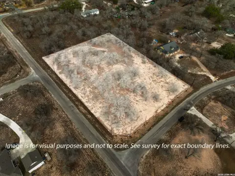 Residential Land in Natalia, TX