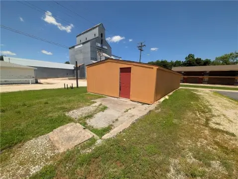 Iola Storage Facility Off Highway