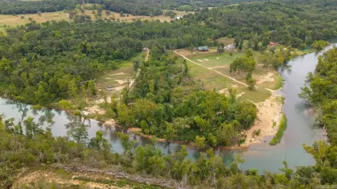 Riverfront Acreage in Myrtle, Missouri