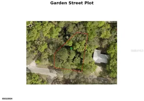 Vacant Corner Lot in Deland