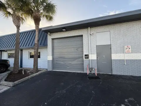 Flex Space with Roll-Up Bay
