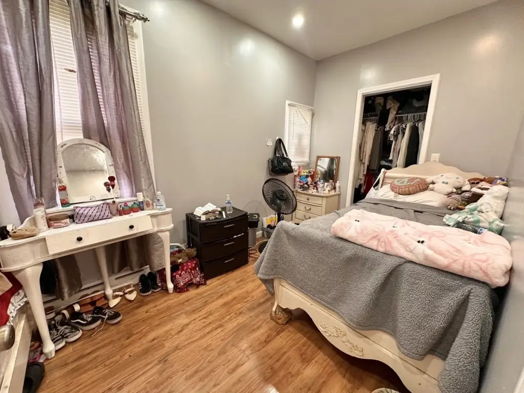 Picture 4