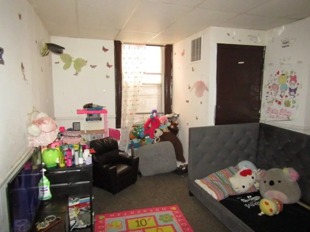 Picture 10