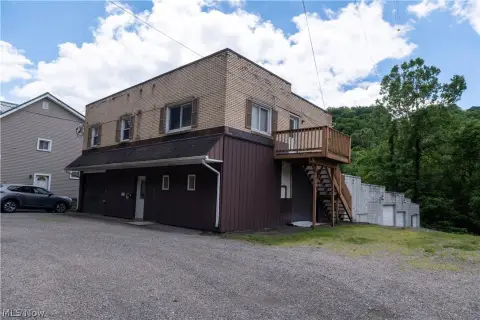 Flex Space With Attached Apartment