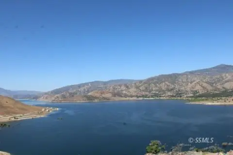 Lakefront Acreage Parcel in Kernville