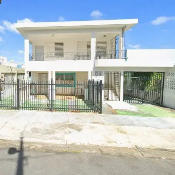 Income-Producing Multifamily Property in San Juan