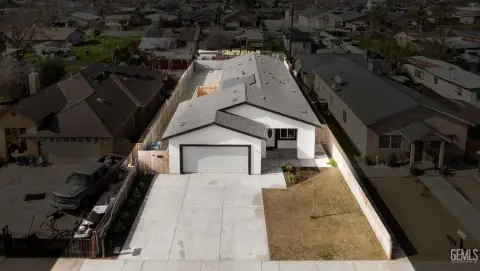 Bakersfield Multifamily with ADU Potential