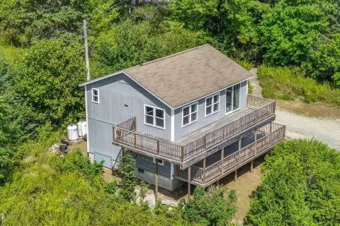 Renovated Coastal Duplex