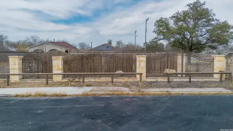 Residential Land Lots in San Antonio