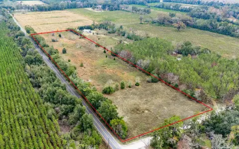 Spacious 10-Acre Pasture Land