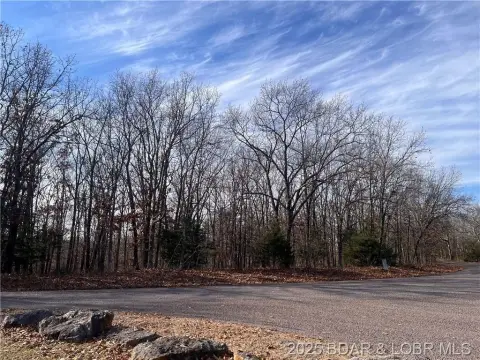 Secluded Land Near Laurie, MO
