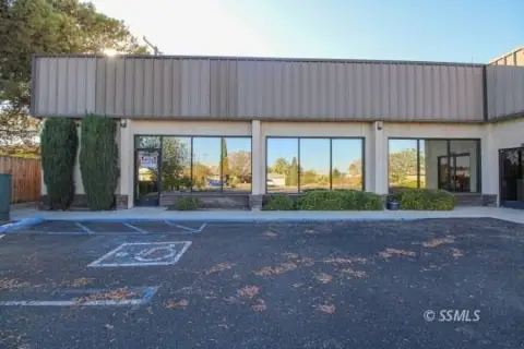 Versatile Commercial Building in Ridgecrest