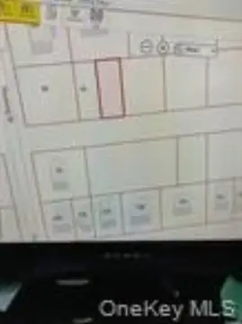 Residential Land in Mastic, NY