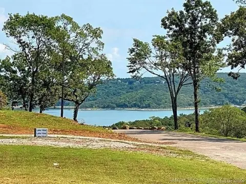 Lake Tenkiller Gated Community Lot