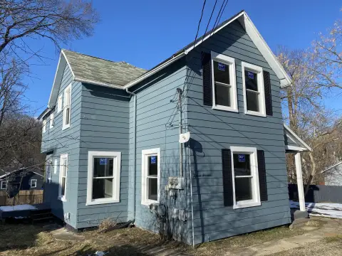 Updated Duplex Near Universities