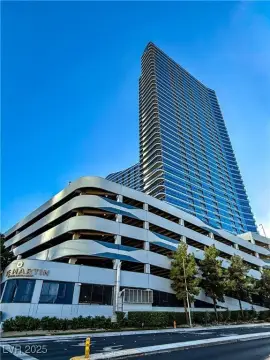 Las Vegas High-Rise Residence
