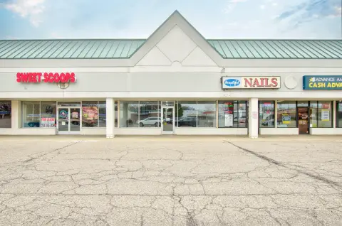 Retail Space in Jackson, MI