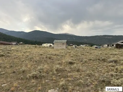 Off-Grid Recreation Land