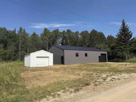 Warehouse Property with Pole Building