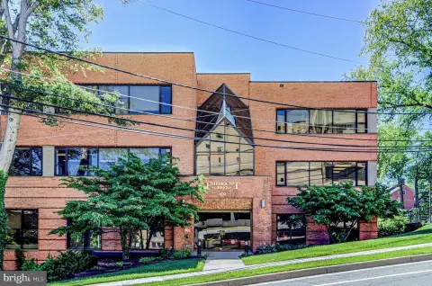 Furnished Corner Office Suite