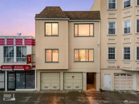 4-Unit Apartment Building