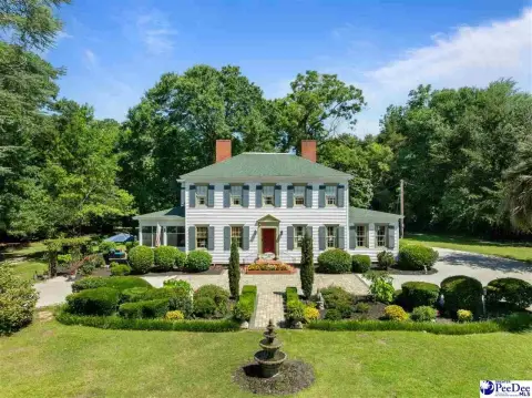 Historic Bed & Breakfast with Guest House