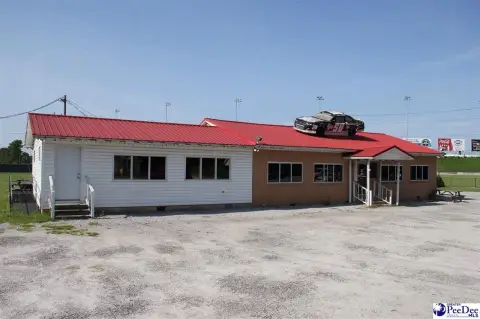Restaurant Building Near Darlington Raceway