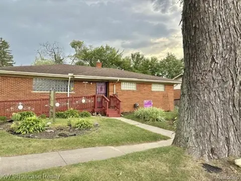 Profitable Salon Business and Property