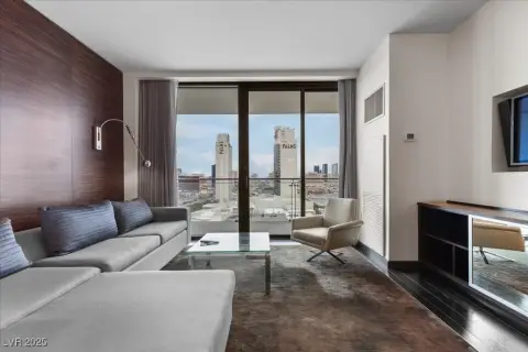 Las Vegas Strip View Studio