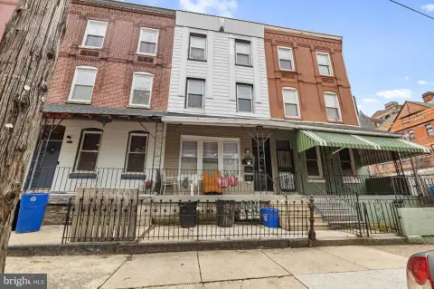 Fully Leased Triplex in Philadelphia