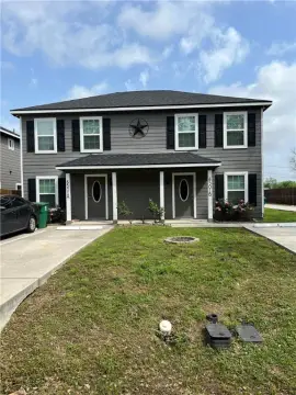 Modern Duplex Near Medical Center