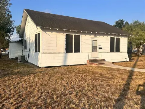 Kingsville Duplex on Corner Lot
