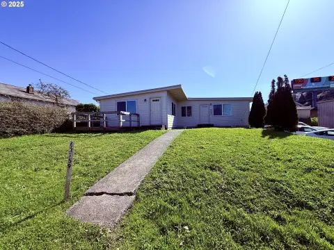 Coos Bay Duplex Investment