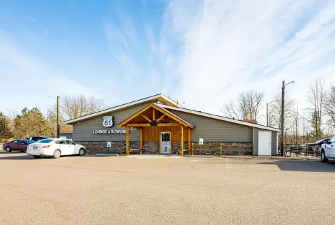 8-Lane Bowling Alley