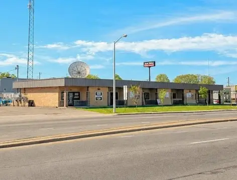 End-Cap Office Suite