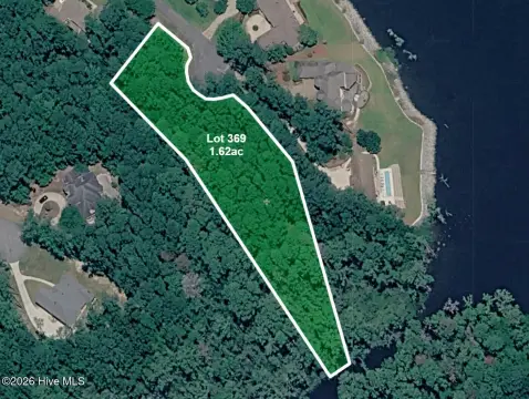 Wooded Lot in Golfing Community