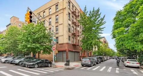 Versatile Corner Commercial Space