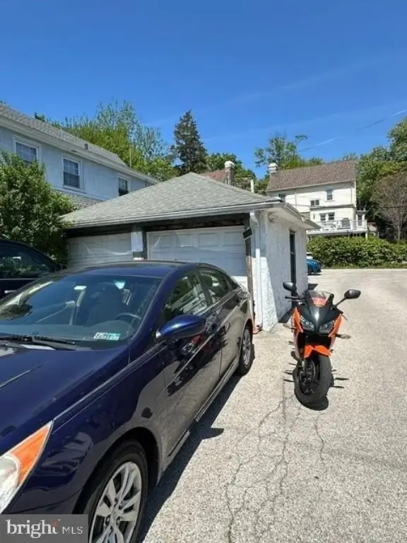 Picture 4