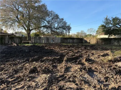 Spacious Vacant Lot in Corpus