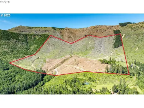 Roseburg Land with Mountain Views