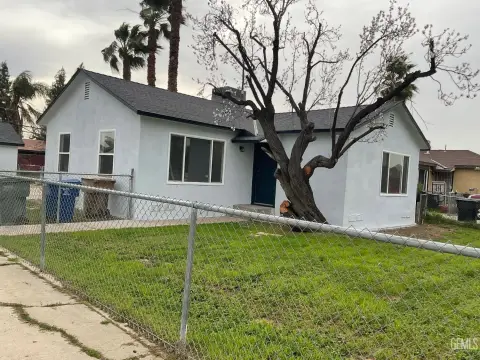 Bakersfield Multifamily Property with Updates