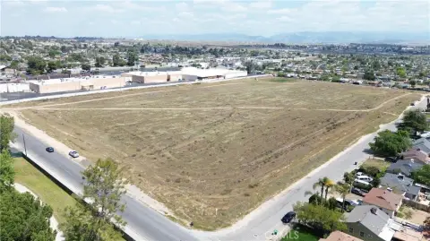 Bakersfield Development Opportunity: 15.16 Acres